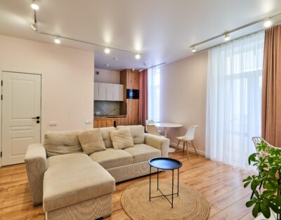 Apartament on Stefan cel Mare 64