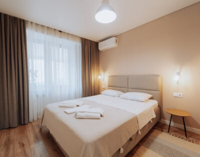 Perfect for Shopping and Walks – Ultra Central 1BR